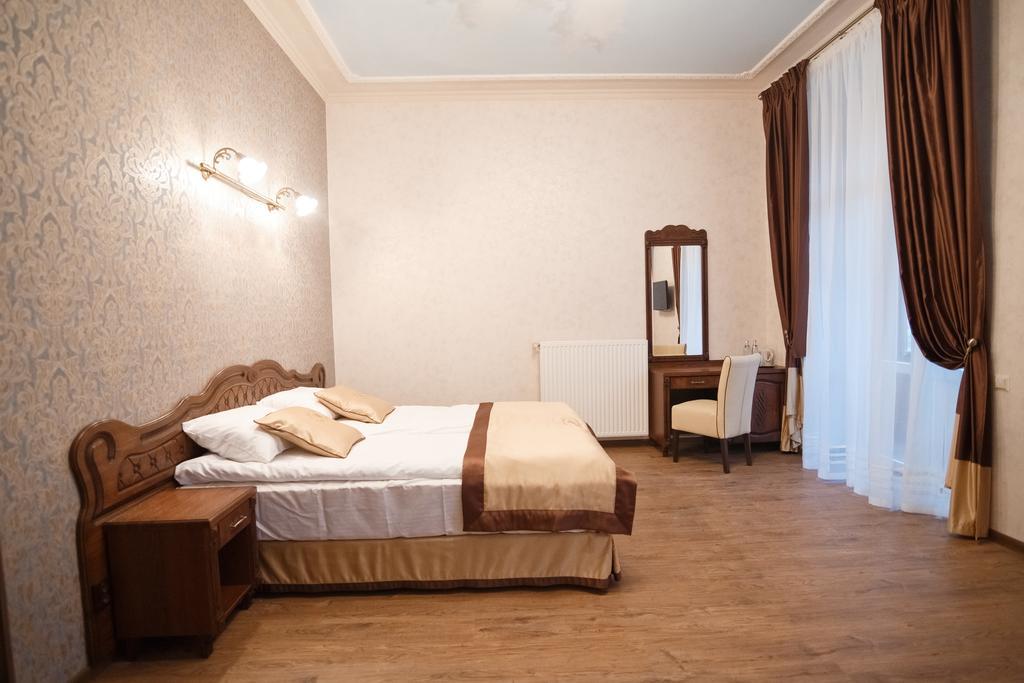 Mini-Hotel Guest House Inn Lviv Exterior foto