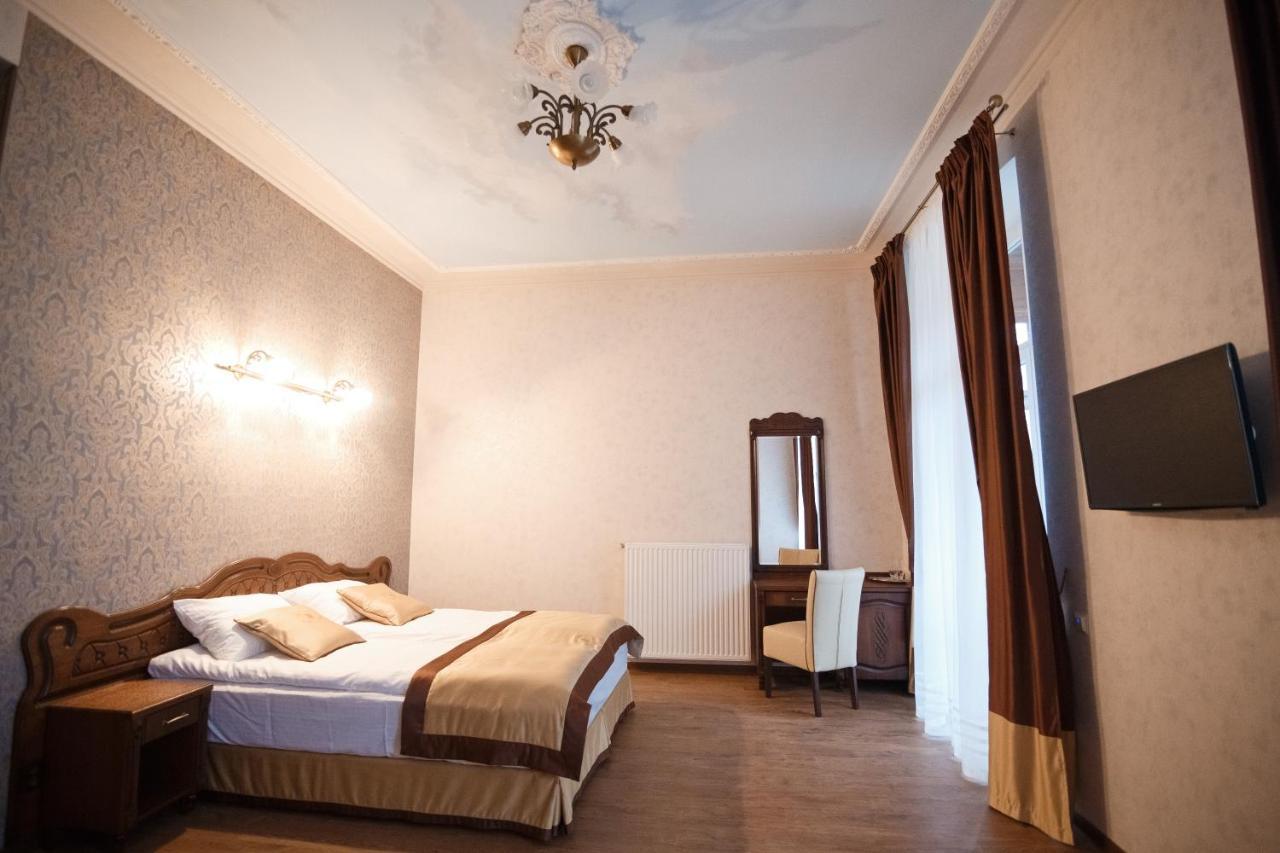 Mini-Hotel Guest House Inn Lviv Exterior foto